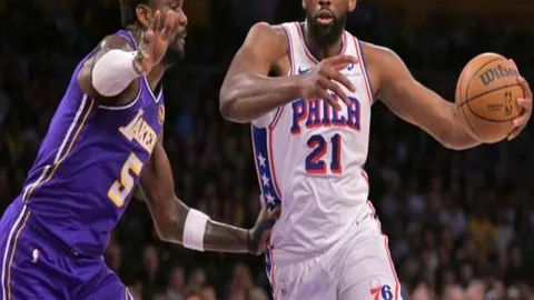 德媒称诺伊尔盛赞乌尔比希适应力胜过前队友努贝尔